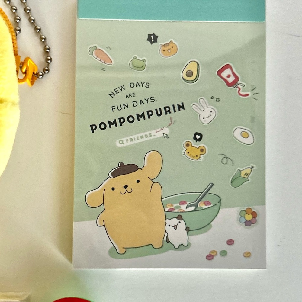 💛Pompompurin Adorable Christmas Stocking Stuffer 8-Piece Mini Bundle - Picture 8 of 10